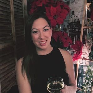 Meet your Posher, Lauren